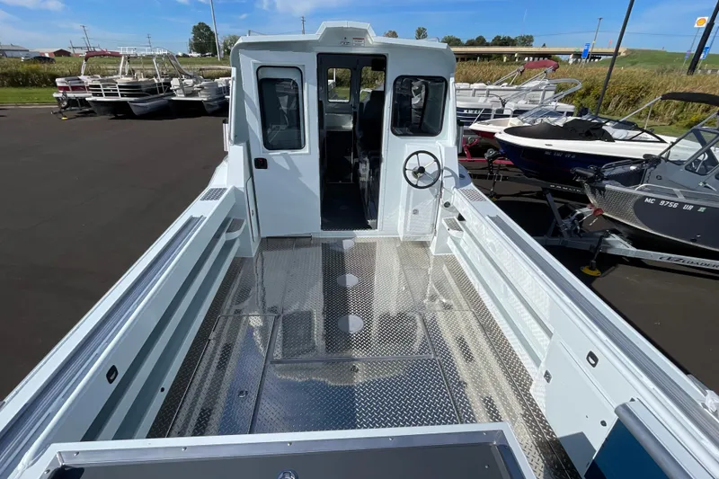 Slide: The Image of 2026 Hewescraft 270 Alaskan ET HT boat with spacious deck and modern design. - 6