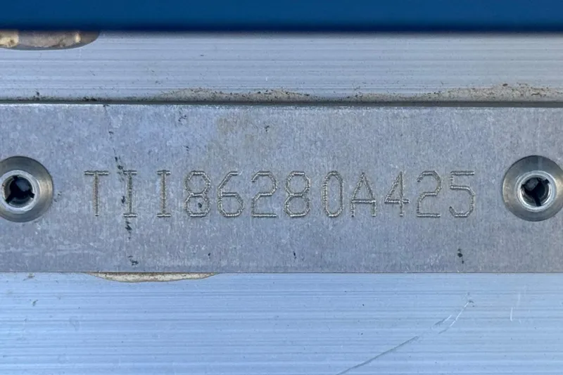 Slide: The Image of Serial number plate on Manitou EXPLORE 26, 2025 model. - 29