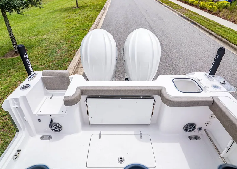 Slide: The Image of Sea Hunt Gamefish 28 Coffin Box 2026 - 5