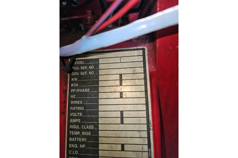 Slide: The Image of Label plate on a 1985 Sumerset 14x60, showing technical specifications. - 36