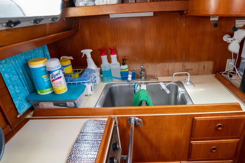 Slide: The Image of Pearson 422 Cutter - Galley - 3