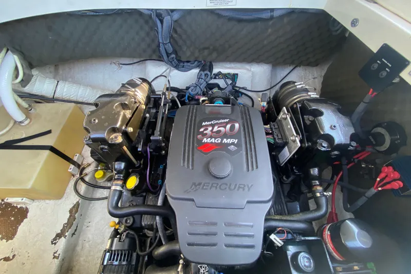 Slide: The Image of Engine compartment of a 2008 Rinker 246 Captiva Bowrider with MerCruiser 350 MAG MPI. - 15