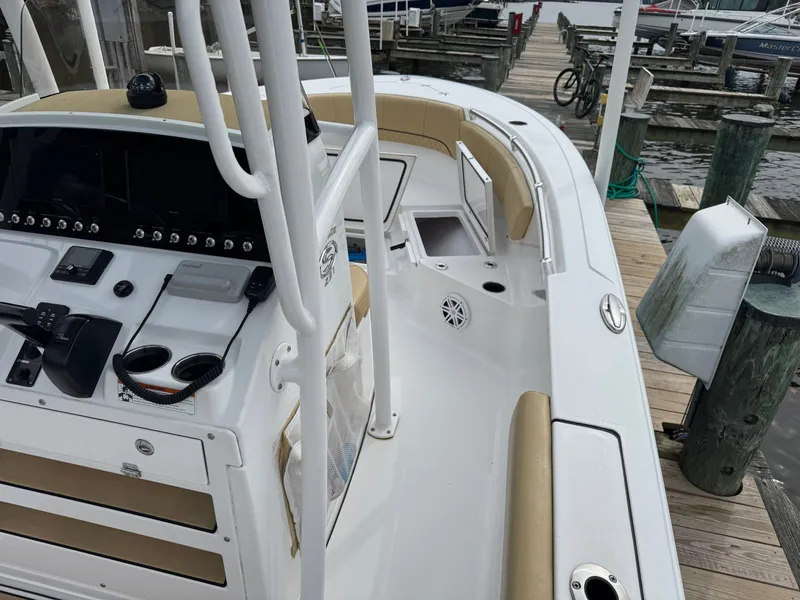 Slide: The Image of Sportsman Heritage 231 Center Console 2021 - 11