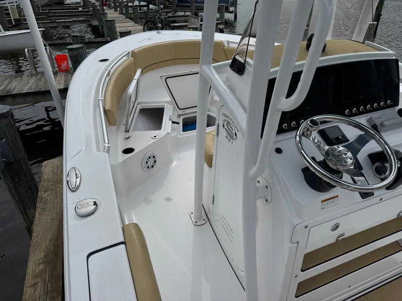 Slide: The Image of Sportsman Heritage 231 Center Console 2021 - 13
