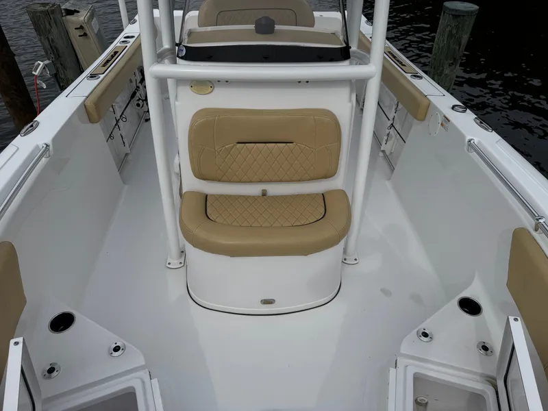 Slide: The Image of Sportsman Heritage 231 Center Console 2021 - 17