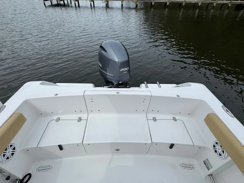Slide: The Image of Sportsman Heritage 231 Center Console 2021 - 20