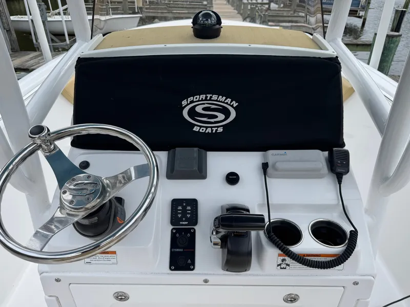 Slide: The Image of Sportsman Heritage 231 Center Console 2021 - 27