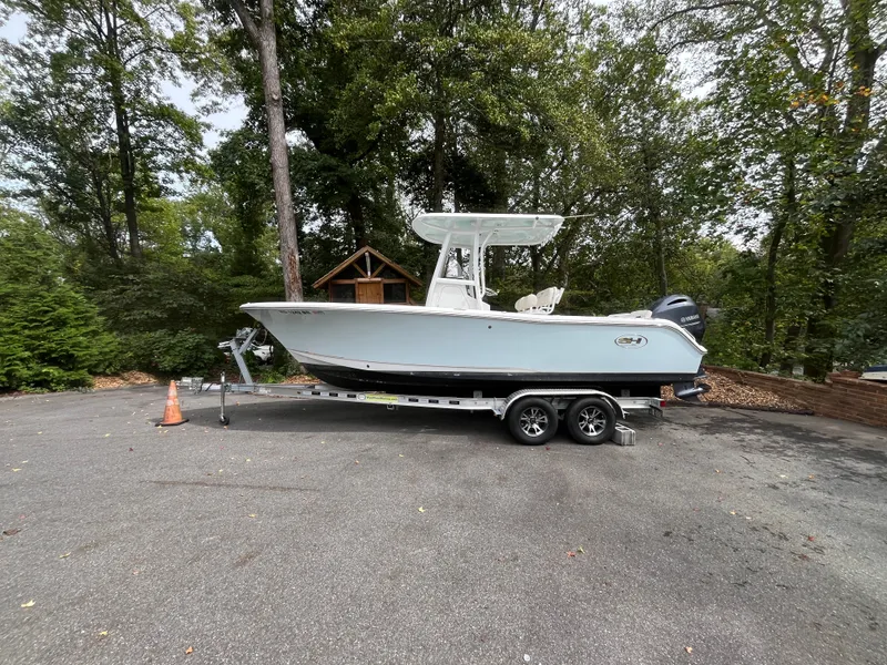 Slide: The Image of Sea Hunt Ultra 229 2021 - 1