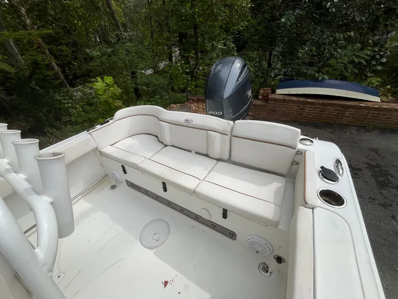 Slide: The Image of Sea Hunt Ultra 229 2021 - 10