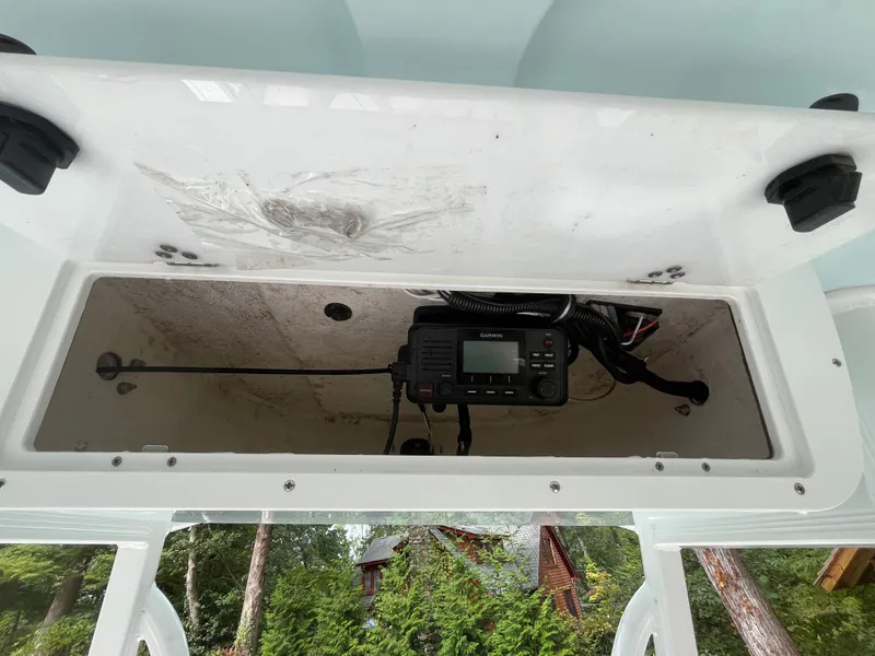 Slide: The Image of Sea Hunt Ultra 229 2021 - 17