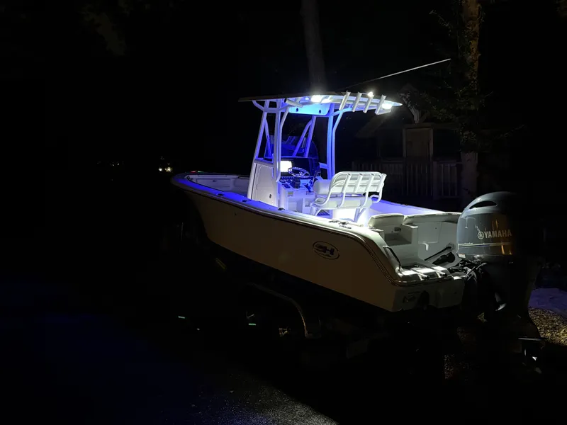 Slide: The Image of Sea Hunt Ultra 229 2021 - 30