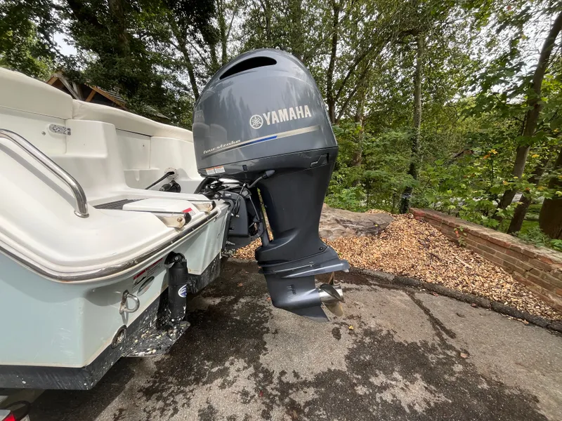 Slide: The Image of Sea Hunt Ultra 229 2021 - 7