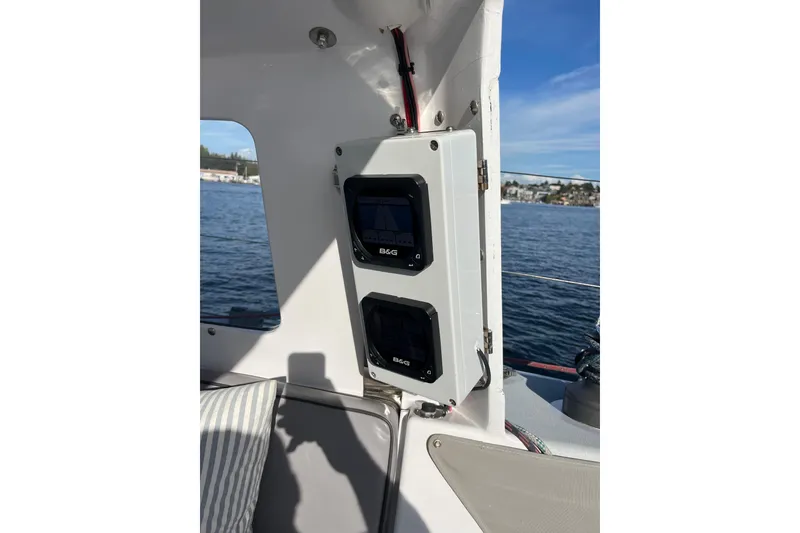 Slide: The Image of Sailing yacht cockpit with B&G instruments, Able Apogee 50, 1995 model, on a sunny day. - 58