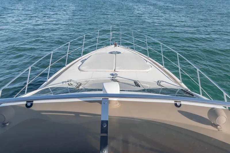 Slide: The Image of Azimut 62 Evolution yacht bow view on open water, 2007 model. - 41