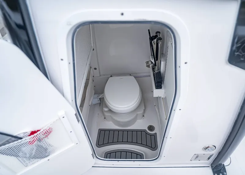 Slide: The Image of Sea Hunt Ultra 265 SE 2026 - 24