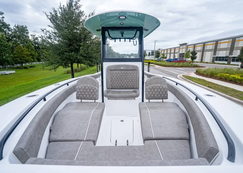Slide: The Image of Sea Hunt Ultra 265 SE 2026 - 27