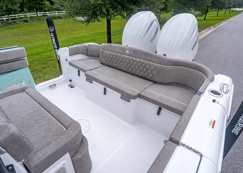 Slide: The Image of Sea Hunt Ultra 265 SE 2026 - 7