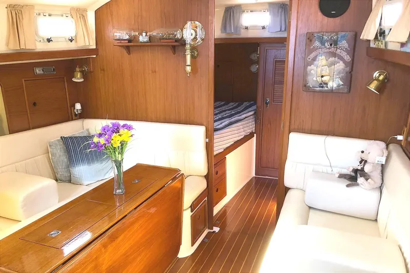 Slide: The Image of Nonsuch 36 1983 - 12