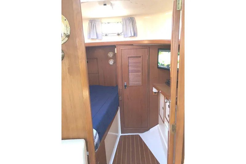 Slide: The Image of Nonsuch 36 1983 - 13