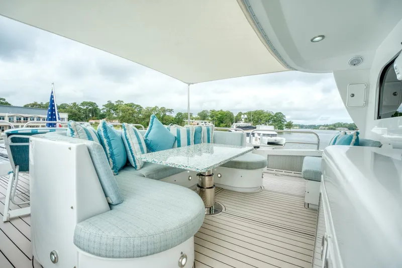 Slide: The Image of Hatteras 80 ENCLOSED BRIDGE 2007 - 58