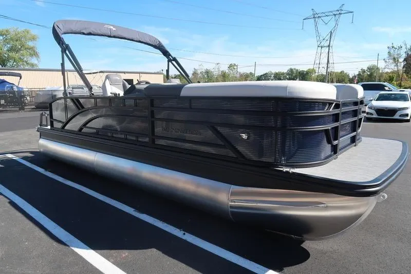Slide: The Image of 2026 Bennington S Swingback 22 SSB pontoon boat at Boat Masters dealership. - 4