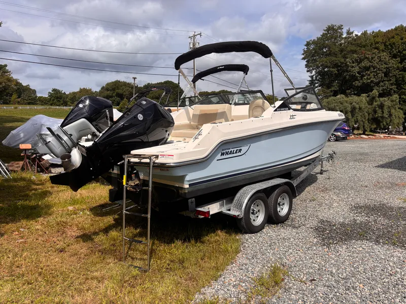 Slide: The Image of Boston Whaler 210 VANTAGE 2026 - 2