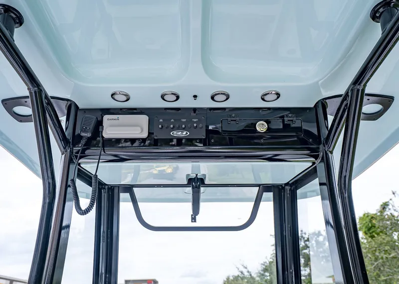 Slide: The Image of Sea Hunt Ultra 265 SE 2026 - 17