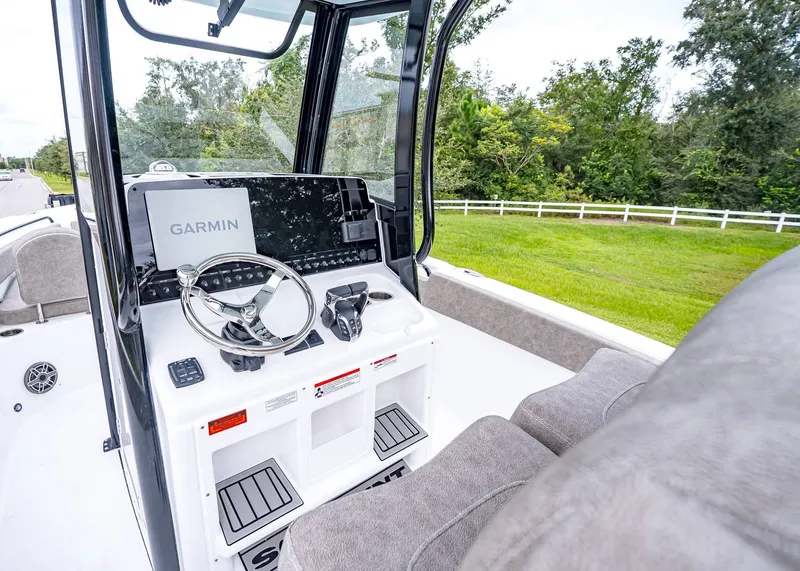 Slide: The Image of Sea Hunt Ultra 265 SE 2026 - 19