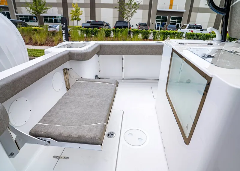 Slide: The Image of Sea Hunt Gamefish 28 Coffin Box 2026 - 10