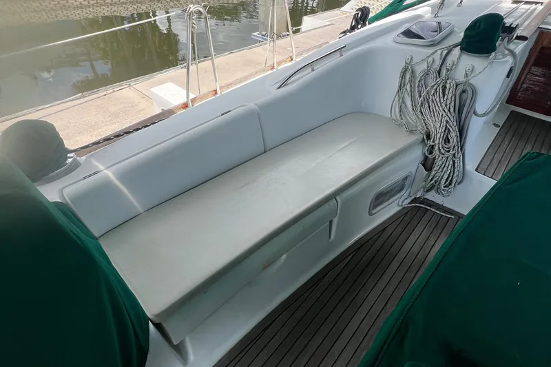 Slide: The Image of Beneteau Oceanis 46 cockpit with seating and ropes, 2007 model. - 48