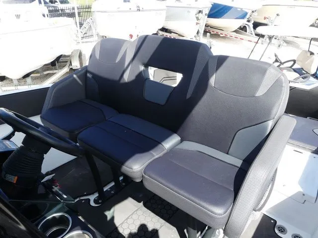 Slide: The Image of Scarab 255 Open ID 2021 - 9