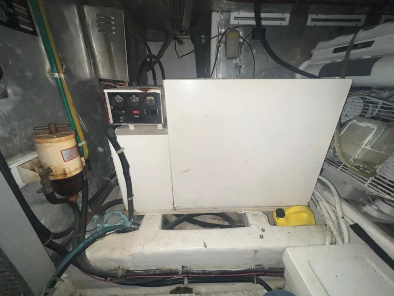 Slide: The Image of Pace 42 Motor Yacht 1990 - 61