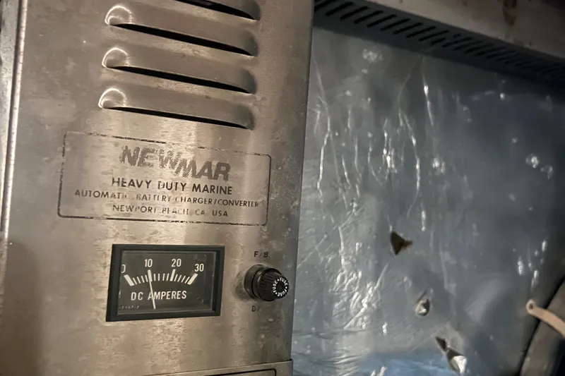 Slide: The Image of Pace 42 Motor Yacht 1990 - 64