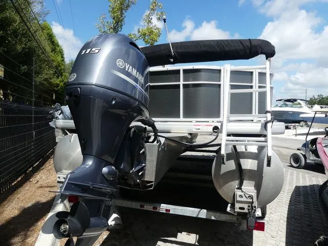 Slide: The Image of Godfrey SW 2286 FS 2021 - 5