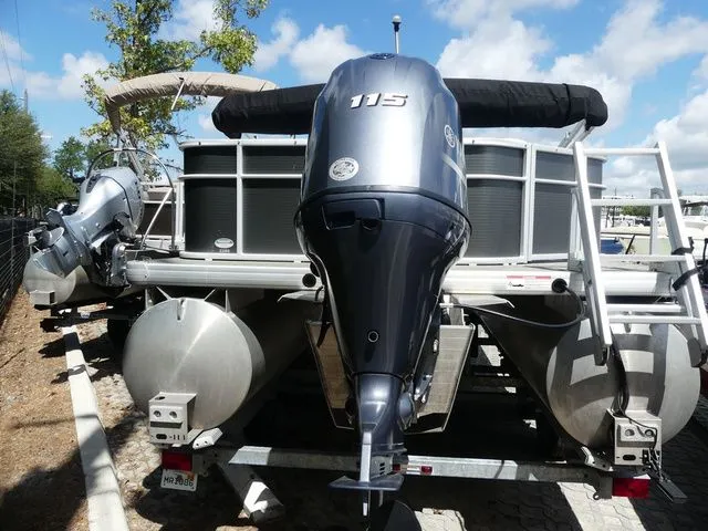 Slide: The Image of Godfrey SW 2286 FS 2021 - 6