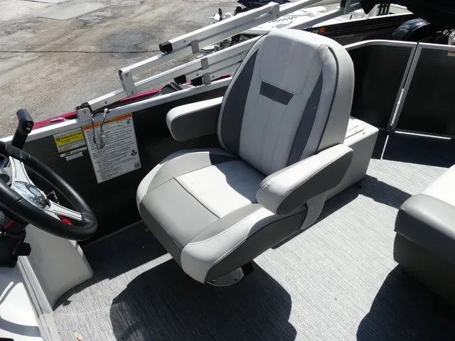 Slide: The Image of Godfrey SW 2286 FS 2021 - 9