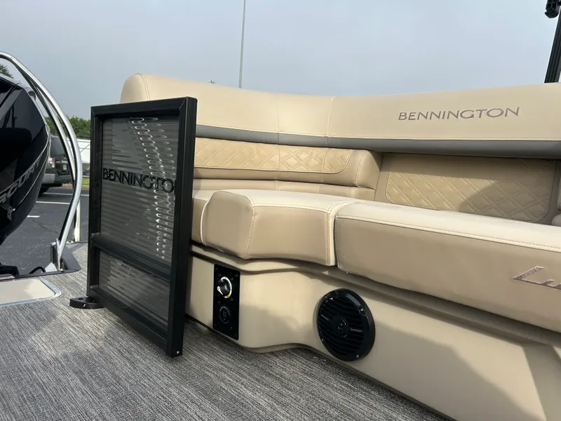 Slide: The Image of Bennington 23SSR LUXE 2027 - 29