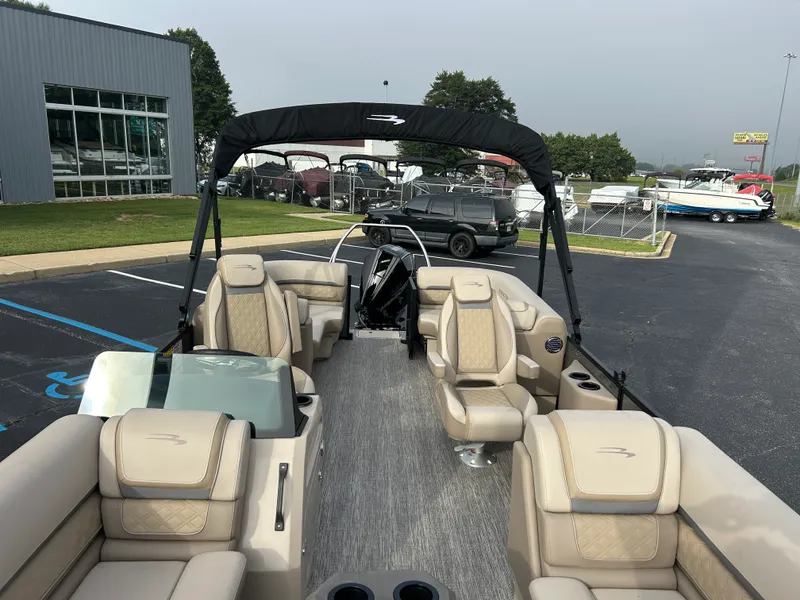 Slide: The Image of Bennington 23SSR LUXE 2027 - 26