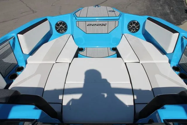 Slide: The Image of Yamaha 222XE 2023 - 8