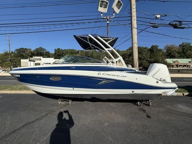 Slide: The Image of Crownline Boats 260 XSS 2022 - 2