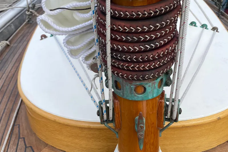 Slide: The Image of Mast detail - 7