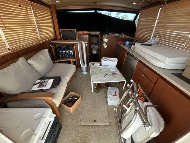 Slide: The Image of Bertram 33 Flybridge Cruiser 1987 - 12