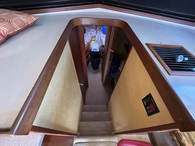 Slide: The Image of Bertram 33 Flybridge Cruiser 1987 - 14