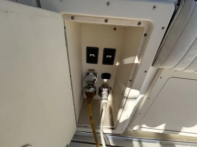 Slide: The Image of Bertram 33 Flybridge Cruiser 1987 - 19