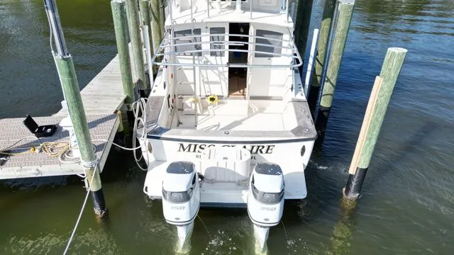 Slide: The Image of Bertram 33 Flybridge Cruiser 1987 - 40