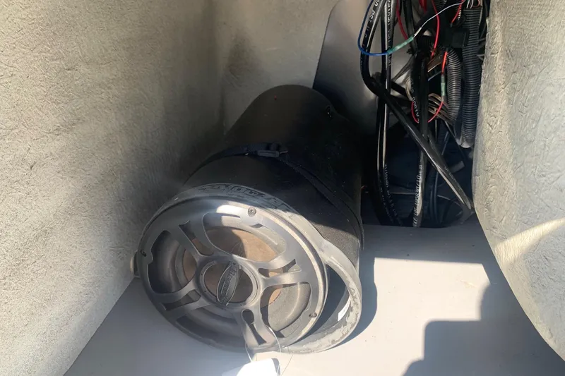 Slide: The Image of Speaker and wiring inside a 2020 Veranda Relax VR22RC boat. - 23