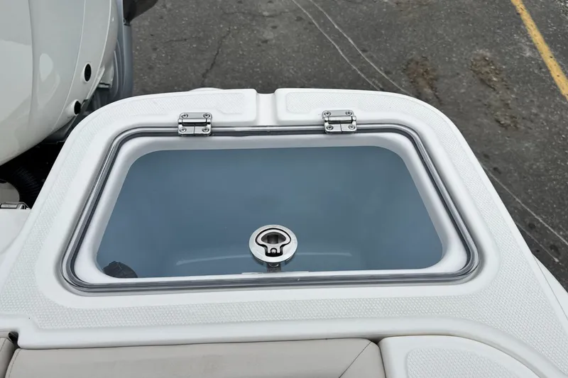 Slide: The Image of Boston Whaler 325 Conquest 2026 - 15