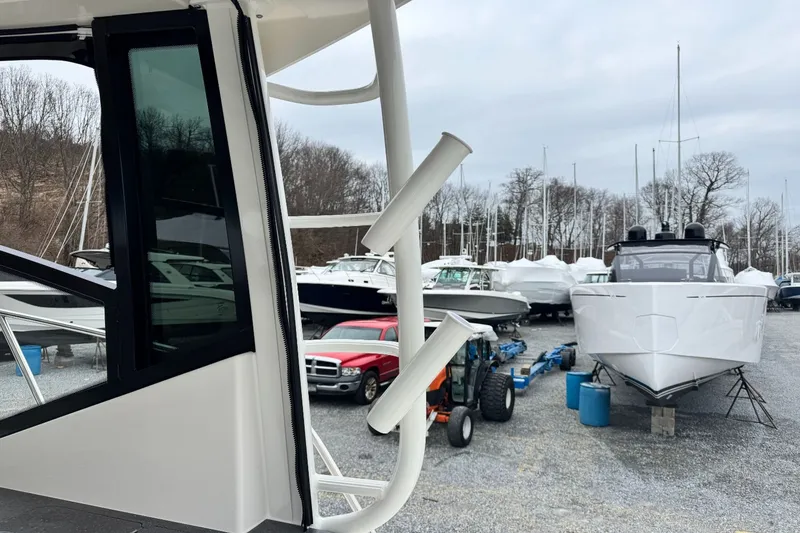 Slide: The Image of Boston Whaler 325 Conquest 2026 - 58