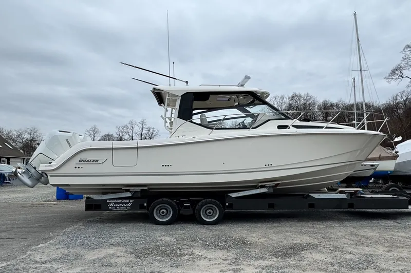 Slide: The Image of Boston Whaler 325 Conquest 2026 - 59