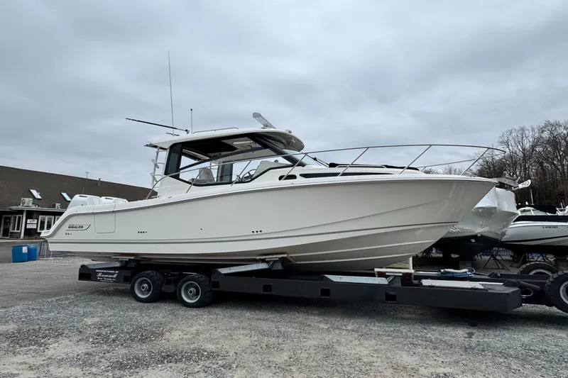 Slide: The Image of Boston Whaler 325 Conquest 2026 - 60